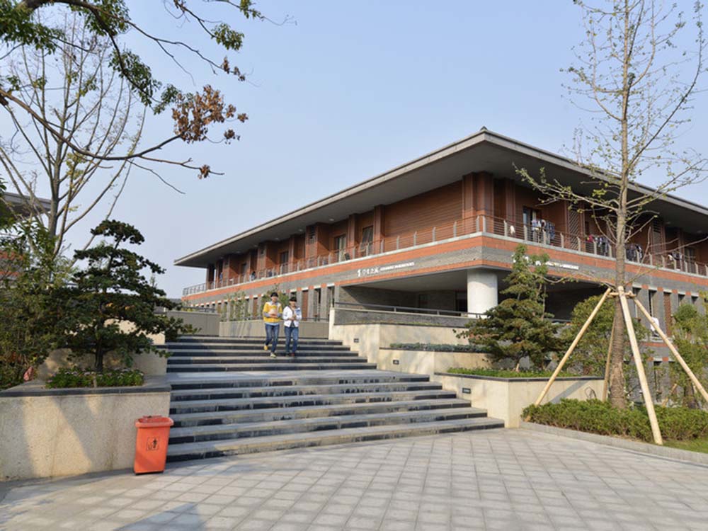 杭州万向学院瓷质架空地板